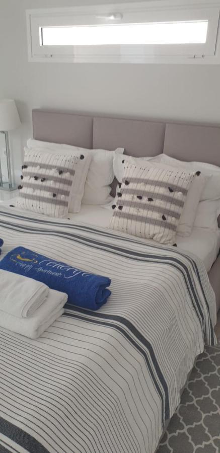 Luxury Apartment In Island Village Адехе Екстериор снимка
