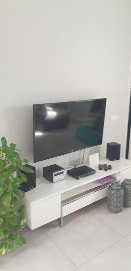 Luxury Apartment In Island Village Адехе Екстериор снимка