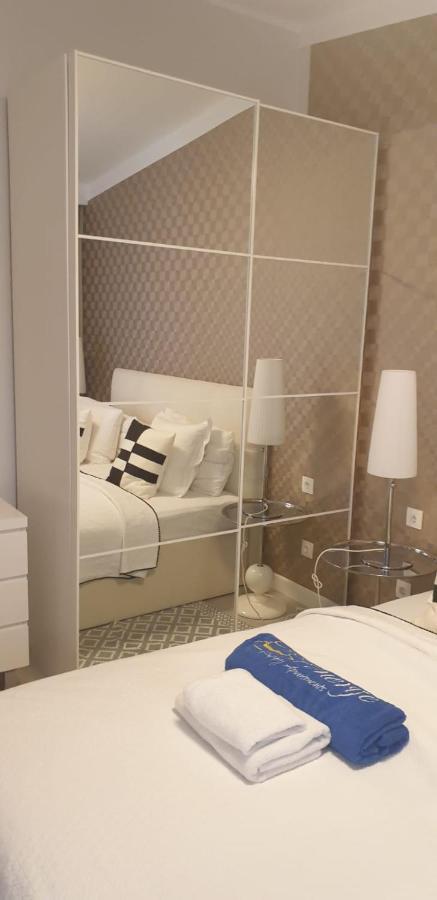 Luxury Apartment In Island Village Адехе Екстериор снимка