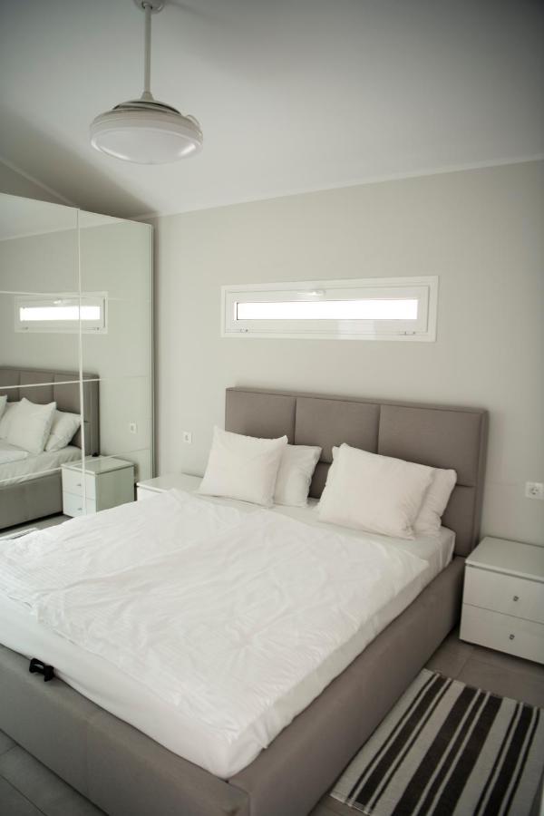 Luxury Apartment In Island Village Адехе Екстериор снимка